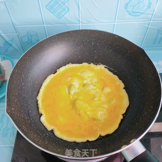 虾干韭苔炒鸡蛋步骤2