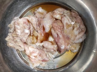 洋葱炒鱼肚步骤3