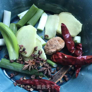 焖烧排骨步骤2