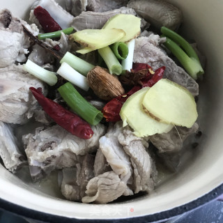 焖烧排骨步骤5