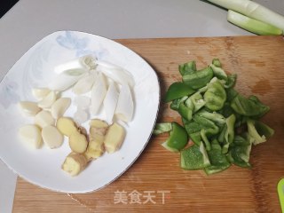 家常三杯鸡步骤3