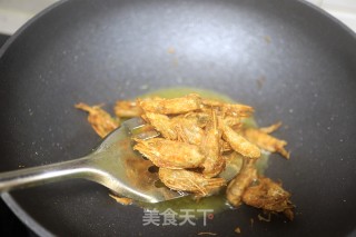 黄瓜炒虾仁&炸虾头步骤9