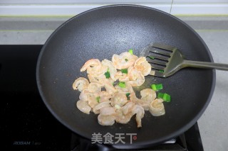 黄瓜炒虾仁&炸虾头步骤11