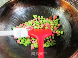 烤火腿炒毛豆步骤7
