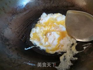 剁辣椒炒蛋步骤2