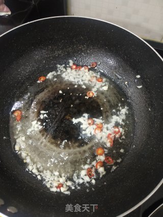 蒜辣白灼秋葵步骤7