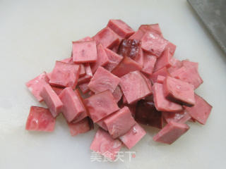 烤火腿炒鸡蛋步骤2