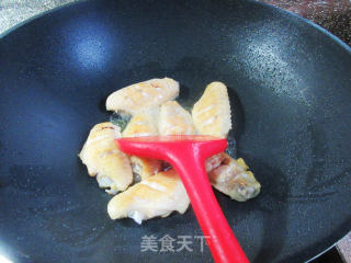 甜玉米烧鸡翅中步骤4