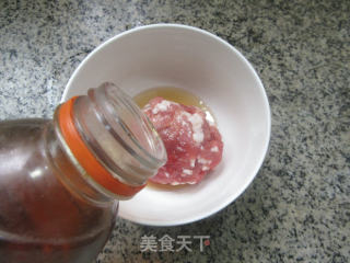 黑木耳肉末炒丝瓜步骤2