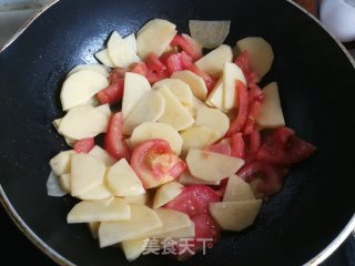 番茄烧土豆步骤5