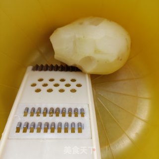 韭菜苔炒土豆丝步骤1
