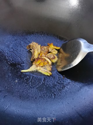 鲜百合煮豌豆芽步骤2