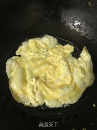 金针菇炒鸡蛋步骤4