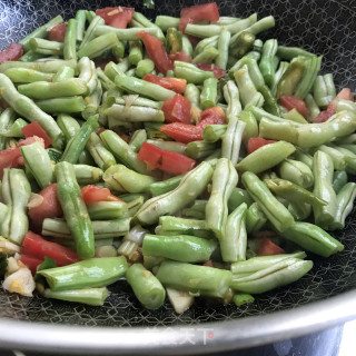 番茄炒豆角步骤7