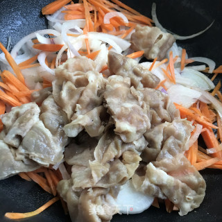 黄豆酱炒牛肉卷步骤6