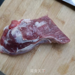 精肉炒秋葵步骤1