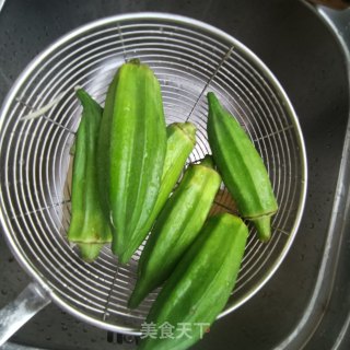 精肉炒秋葵步骤5