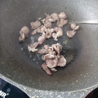 精肉炒秋葵步骤10