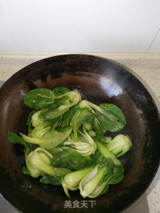 香菇烧油菜步骤2
