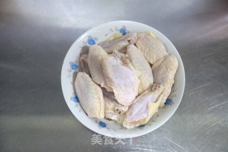 红烧鸡翅土豆步骤1