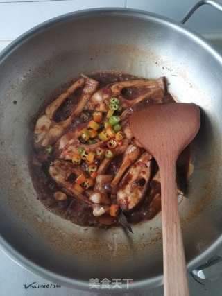 豆豉烧鲳鱼步骤7