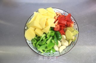 红烧鸡翅土豆步骤4
