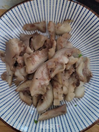青红椒炒猪头皮步骤1