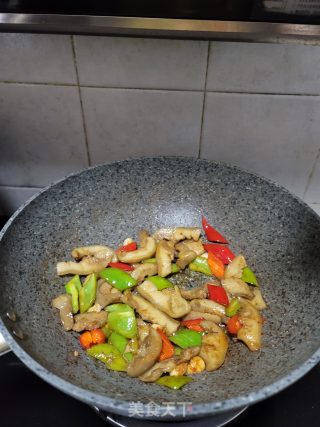 青红椒炒猪头皮步骤7