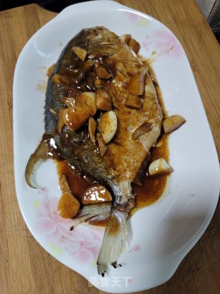 蒜子烧鲳鱼步骤11