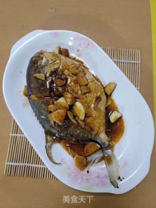 蒜子烧鲳鱼步骤12
