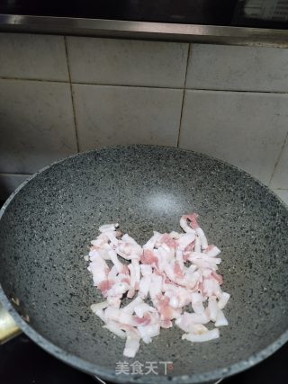肉丝炒凤尾笋步骤2