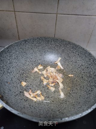 肉丝炒凤尾笋步骤3
