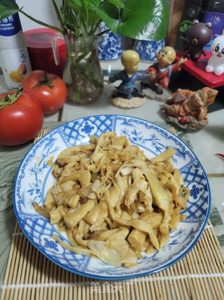 肉丝炒凤尾笋步骤8