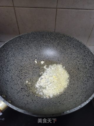 榨菜蒸鲳鱼步骤7