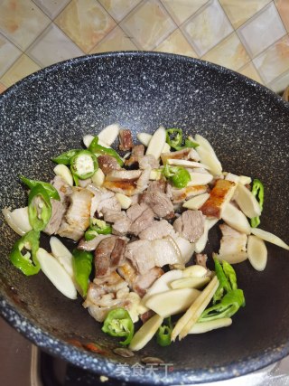 子姜炒回锅肉步骤10