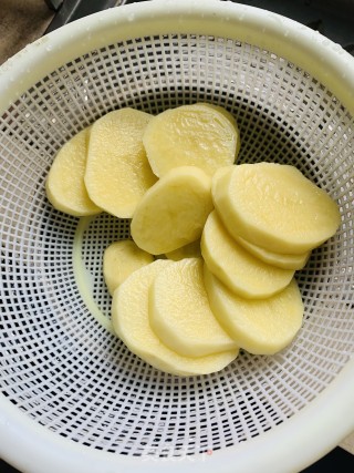 甜椒土豆炒肉片步骤3