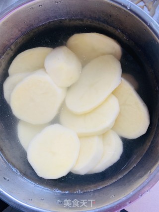 甜椒土豆炒肉片步骤2