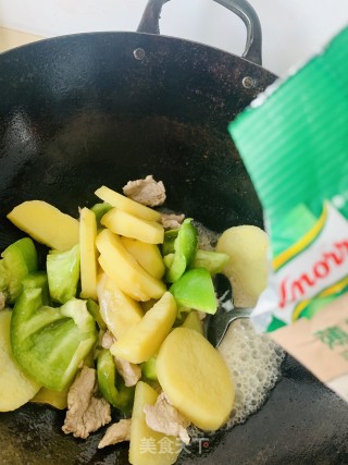 甜椒土豆炒肉片步骤17
