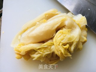 砂锅红烧肉炖酸菜步骤2