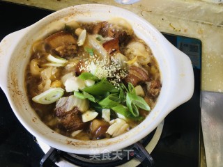砂锅红烧肉炖酸菜步骤5