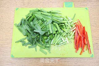 清香脆嫩的韭菜豆芽粉丝步骤2