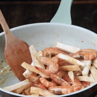 黄油怎么吃？奶香豉油虾食谱分享~步骤2