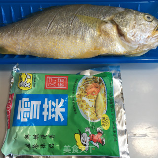 雪菜烧黄花鱼步骤1