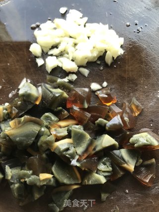 皮蛋煮苋菜步骤3