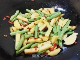 香辣土豆豆角步骤7