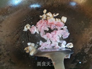 剁辣椒花菜炒肉步骤1