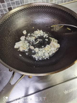 鸡杂炒粉丝步骤4