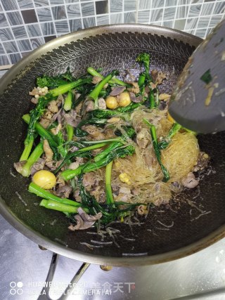 鸡杂炒粉丝步骤9