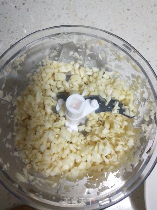 蒜香麻辣龙虾尾步骤4