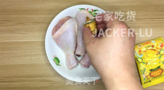 懒人版盐焗鸡，金黄焦脆，满满的浓香汁水，超级美味，一定要试试！步骤2
